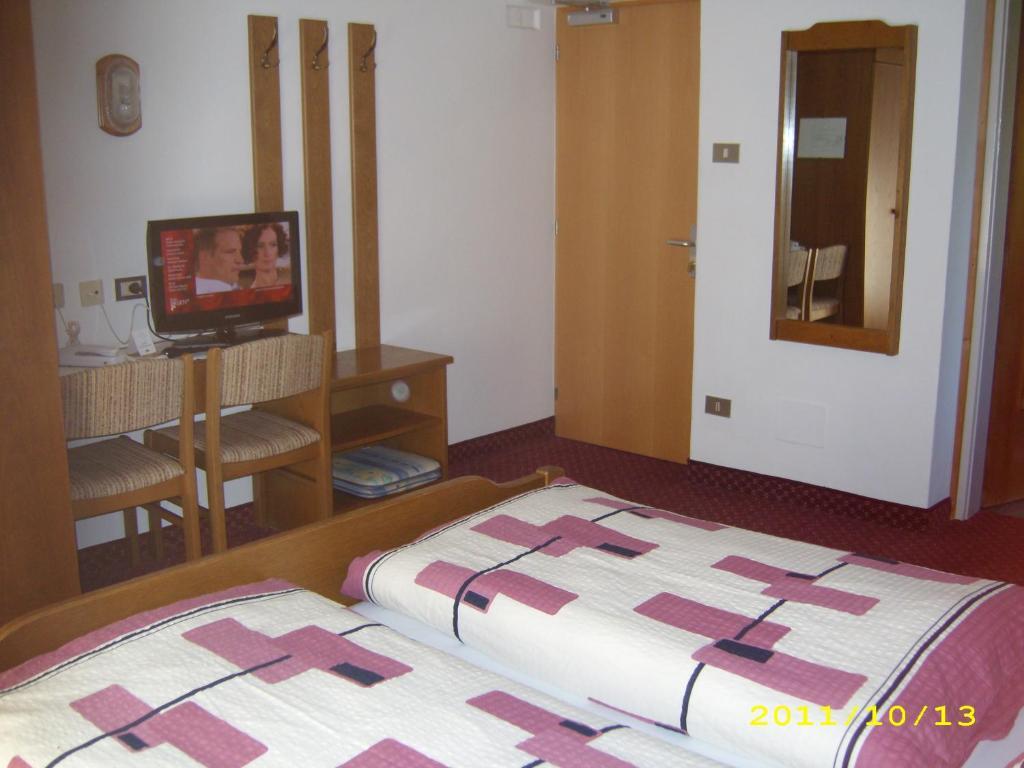 Hotel Elisabeth Merano Phòng bức ảnh